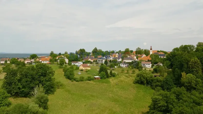 Prodej vícegeneračního domu, Střížov, 252 m2