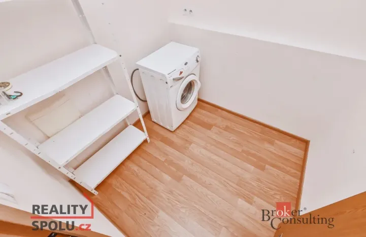 Pronájem bytu 1+kk, Praha - Libeň, Matějkova, 49 m2