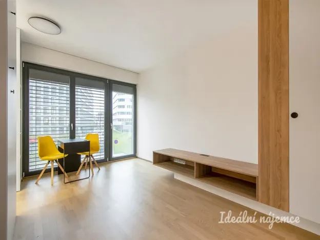 Pronájem bytu 1+kk, Praha - Libeň, Vojenova, 35 m2