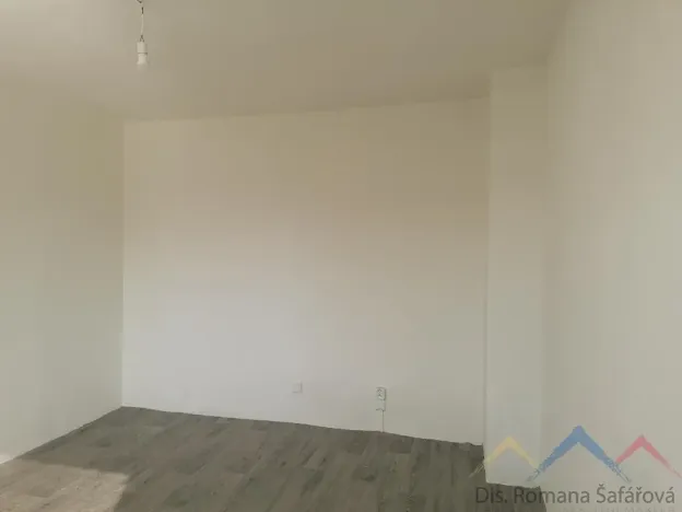 Pronájem bytu 2+1, Bruntál, tř. Obr. míru, 60 m2