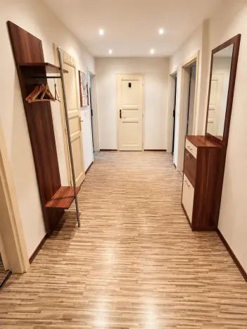 Prodej bytu 3+1, Karlovy Vary, Vřídelní, 74 m2