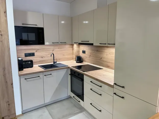 Pronájem bytu 1+kk, Bystřice nad Pernštejnem, Masarykovo náměstí, 43 m2