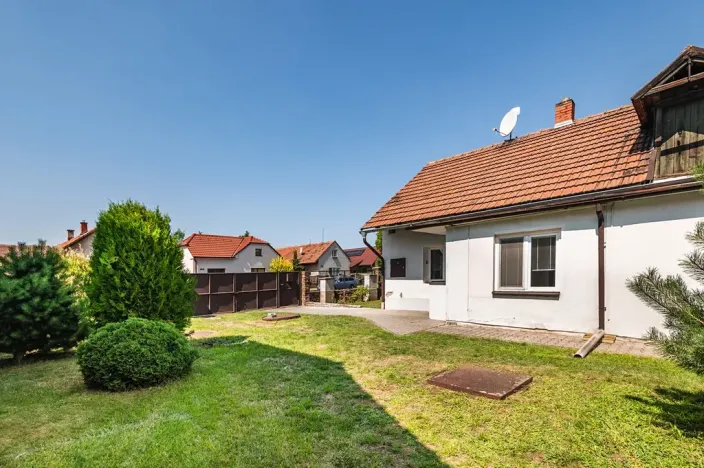 Prodej rodinného domu, Tři Dvory, 95 m2