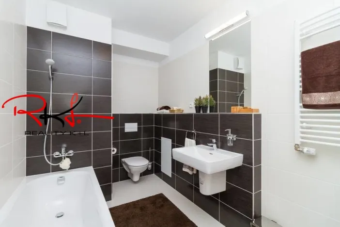 Prodej bytu 2+kk, Praha, Drnovská, 95 m2