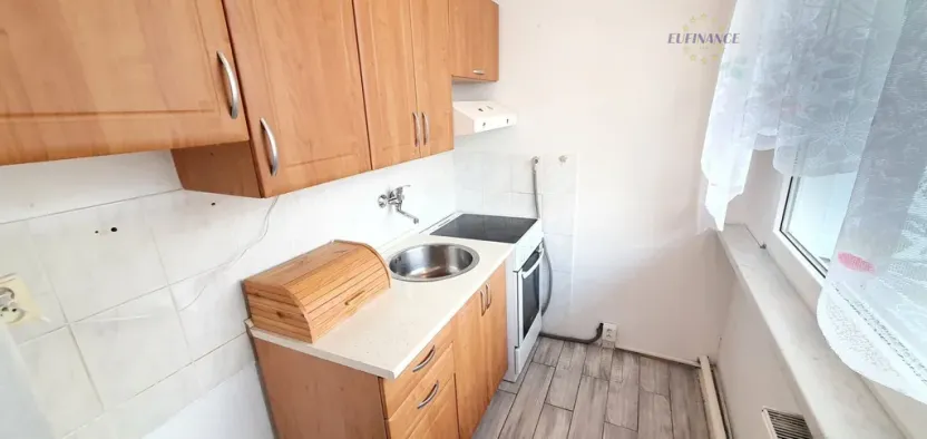 Pronájem bytu 1+1, Kralupy nad Vltavou - Lobeček, Krakovská, 34 m2