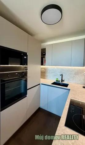 Pronájem bytu 2+kk, Praha - Smíchov, U Lihovaru, 48 m2