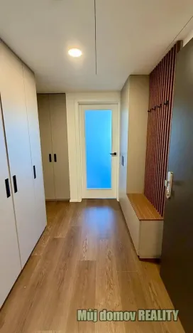 Pronájem bytu 2+kk, Praha - Smíchov, U Lihovaru, 48 m2