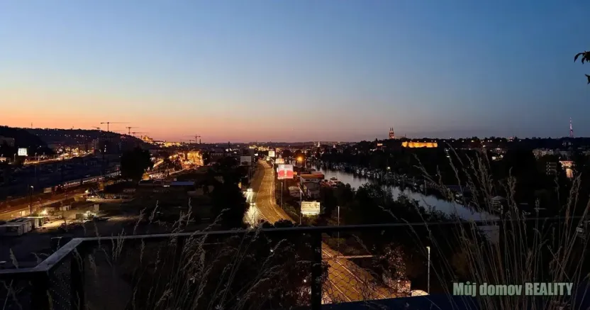 Pronájem bytu 2+kk, Praha - Smíchov, U Lihovaru, 48 m2
