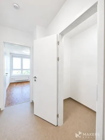 Pronájem bytu 2+kk, Praha - Vysočany, Pod Harfou, 49 m2