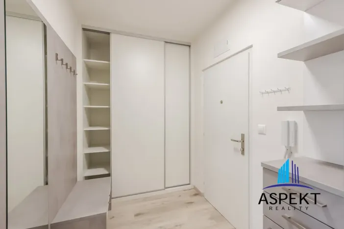 Pronájem bytu 1+kk, Praha - Stodůlky, Volutová, 52 m2