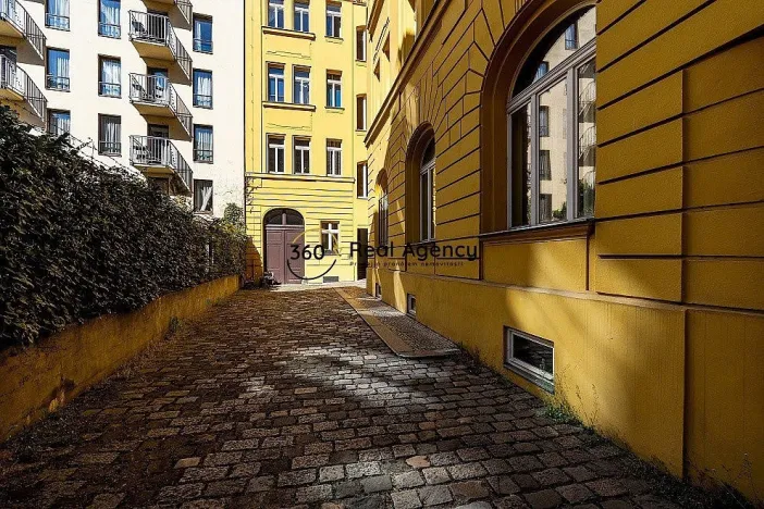 Prodej bytu 3+kk, Praha - Smíchov, Štefánikova, 93 m2