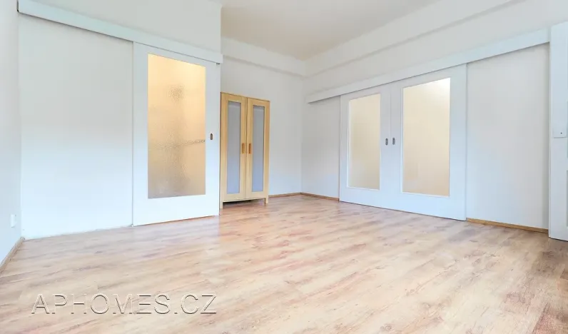 Pronájem bytu 2+kk, Praha - Žižkov, Biskupcova, 46 m2