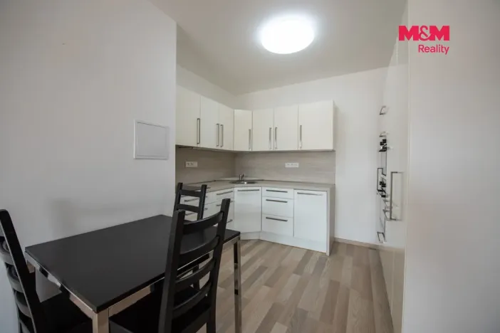 Pronájem bytu 2+kk, Hradec Králové - Třebeš, Svatojánská, 49 m2