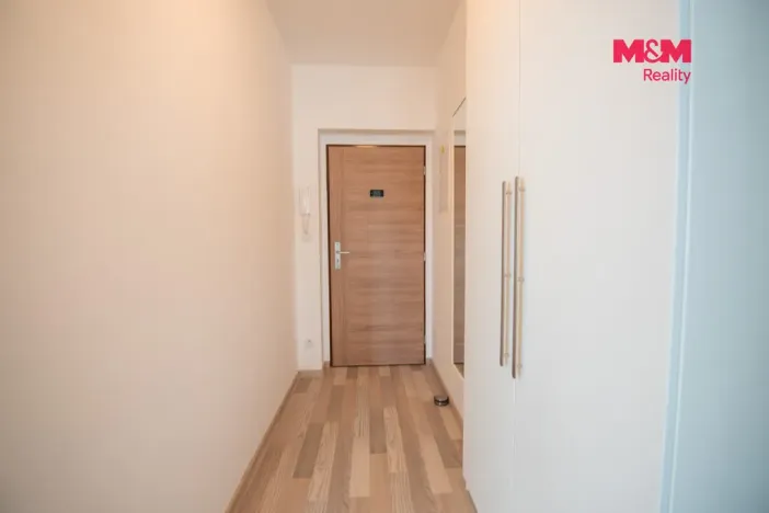 Pronájem bytu 2+kk, Hradec Králové - Třebeš, Svatojánská, 49 m2