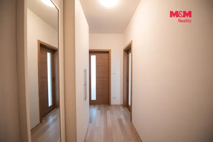 Pronájem bytu 2+kk, Hradec Králové - Třebeš, Svatojánská, 49 m2