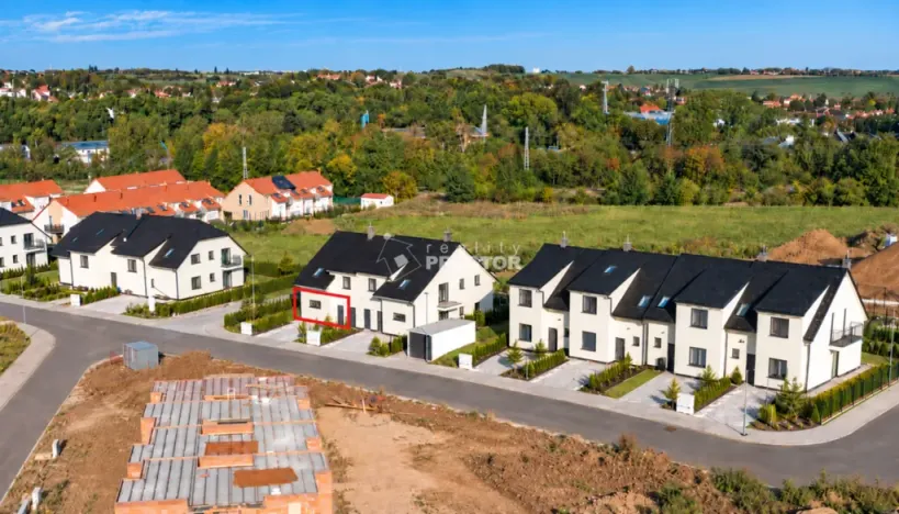 Prodej bytu 2+kk, Nučice, U zastávky, 73 m2