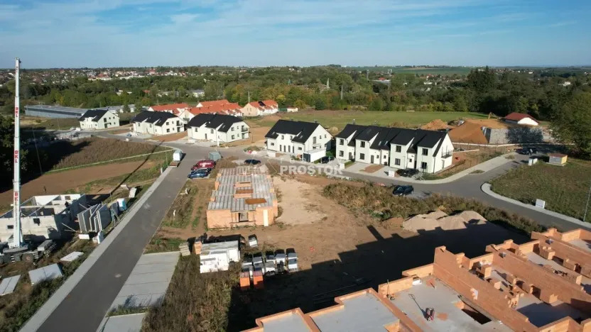Prodej bytu 2+kk, Nučice, U zastávky, 73 m2