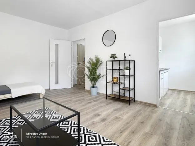 Prodej bytu 1+1, Praha - Troja, Písečná, 33 m2