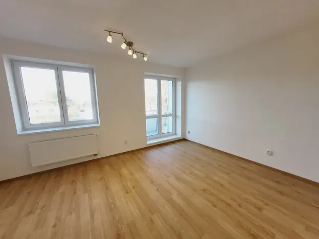 Pronájem bytu 1+kk, Uherské Hradiště, Zahrádky, 32 m2