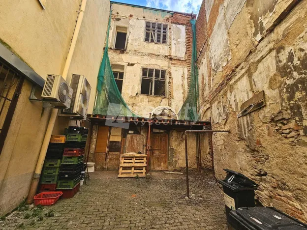 Prodej činžovního domu, Znojmo, Horní náměstí, 862 m2