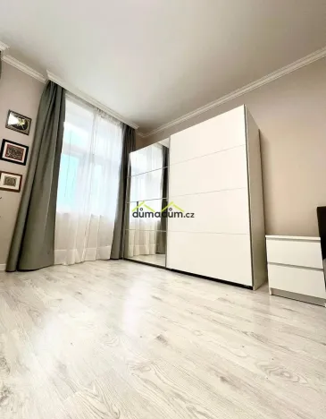 Pronájem bytu 1+1, Praha, Chlumova, 47 m2