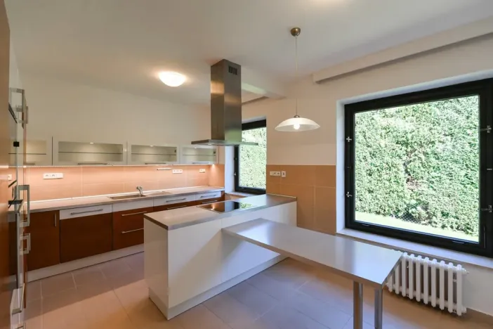 Pronájem kanceláře, Praha - Kunratice, Ke hrádku, 417 m2