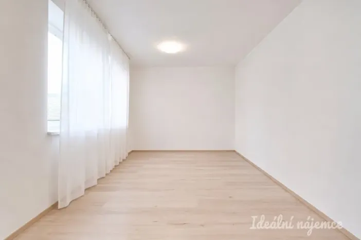 Pronájem bytu 1+kk, Brno - Žebětín, Žabí, 35 m2