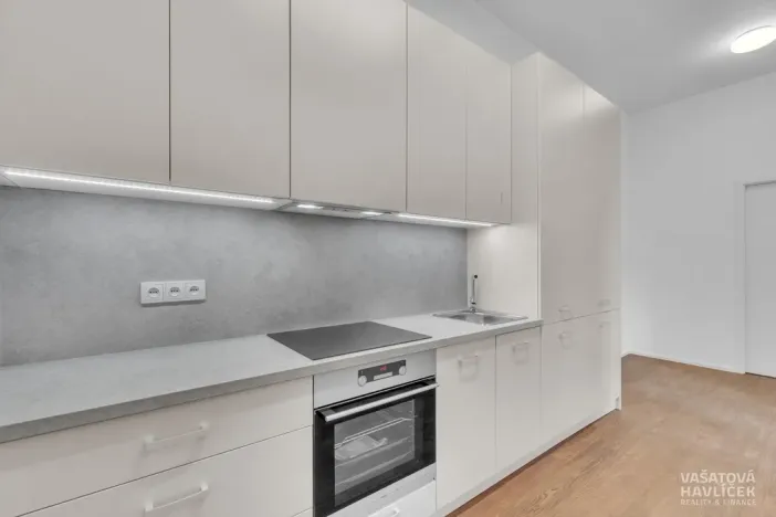 Pronájem bytu 2+1, Hradec Králové, Tylovo nábřeží, 56 m2
