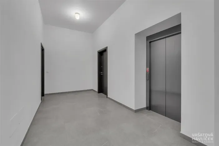 Pronájem bytu 2+1, Hradec Králové, Tylovo nábřeží, 56 m2