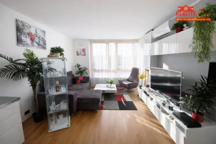Prodej bytu 2+kk, Praha - Uhříněves, Nové náměstí, 57 m2