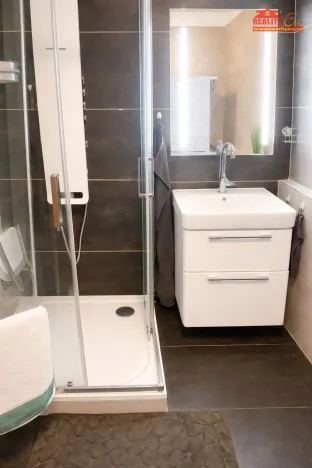 Prodej bytu 2+kk, Praha - Uhříněves, Nové náměstí, 57 m2