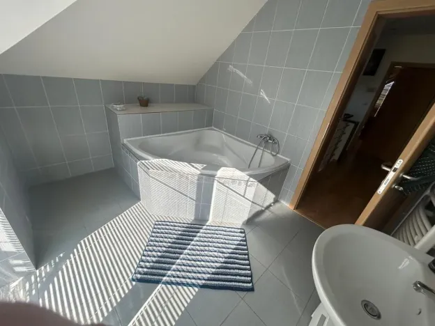 Pronájem rodinného domu, Praha - Březiněves, V pěšinkách, 200 m2