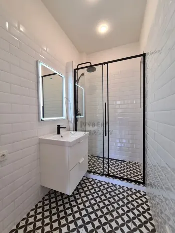 Pronájem bytu 1+kk, Praha - Vršovice, Holandská, 27 m2