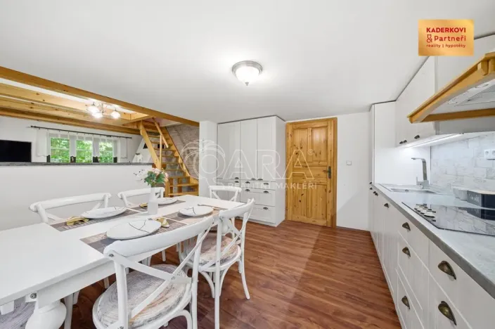 Prodej rodinného domu, Buková, 154 m2