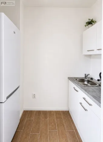 Pronájem bytu 1+kk, Ostrava, Sokolovská, 23 m2