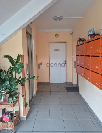 Pronájem bytu 2+kk, Praha, Pujmanové, 41 m2