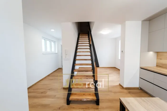 Pronájem bytu 3+kk, Přísnotice, 75 m2