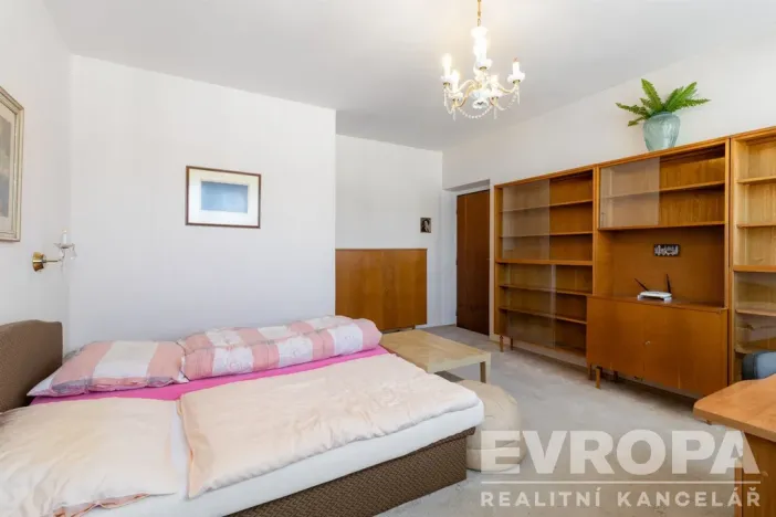 Pronájem rodinného domu, Praha - Krč, U krčského nádraží, 220 m2