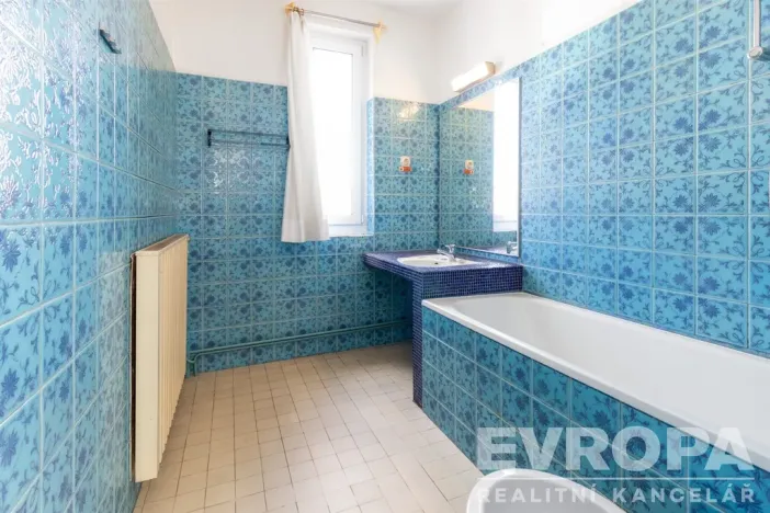 Pronájem rodinného domu, Praha - Krč, U krčského nádraží, 220 m2