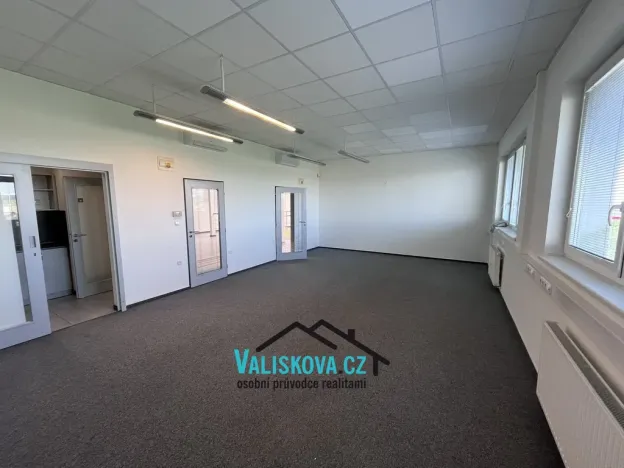 Pronájem kanceláře, Kroměříž, Jožky Silného, 150 m2