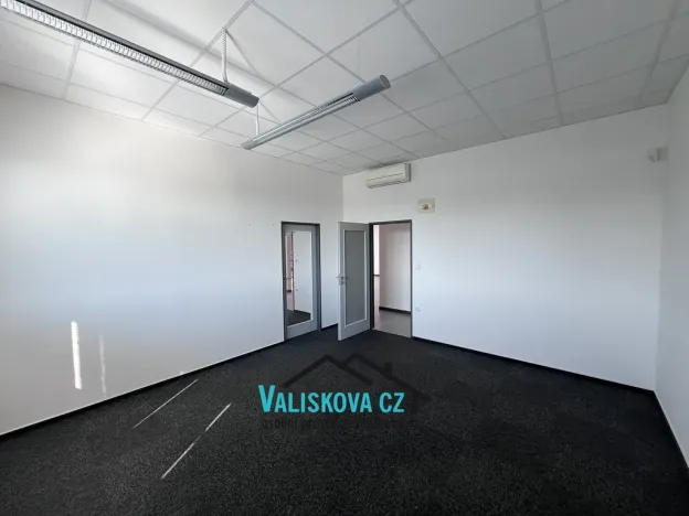 Pronájem kanceláře, Kroměříž, Jožky Silného, 150 m2