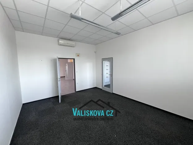 Pronájem kanceláře, Kroměříž, Jožky Silného, 150 m2