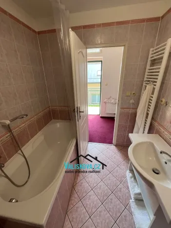 Pronájem bytu 1+kk, Kroměříž, Riegrovo náměstí, 29 m2