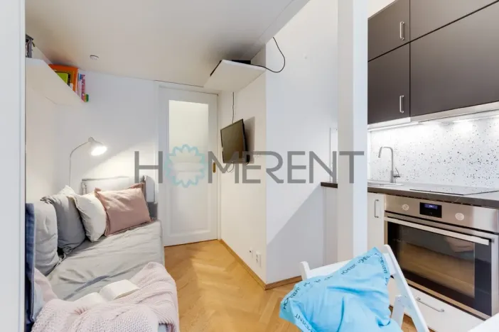 Pronájem bytu 1+kk, Praha - Bubeneč, Korunovační, 17 m2