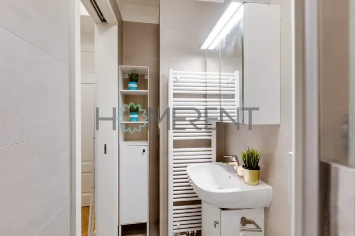 Pronájem bytu 1+kk, Praha - Bubeneč, Korunovační, 17 m2