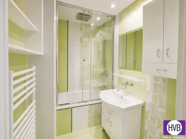 Prodej bytu 2+kk, Praha - Kobylisy, Taussigova, 45 m2