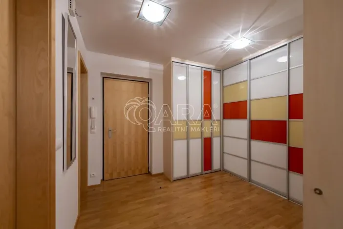 Pronájem bytu 2+kk, Praha - Košíře, Linhartova, 81 m2