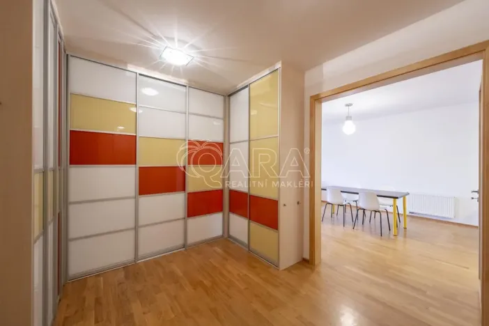 Pronájem bytu 2+kk, Praha - Košíře, Linhartova, 81 m2