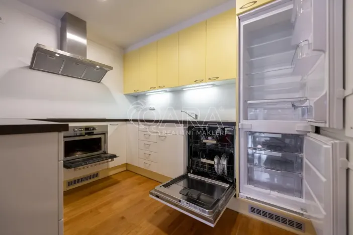Pronájem bytu 2+kk, Praha - Košíře, Linhartova, 81 m2