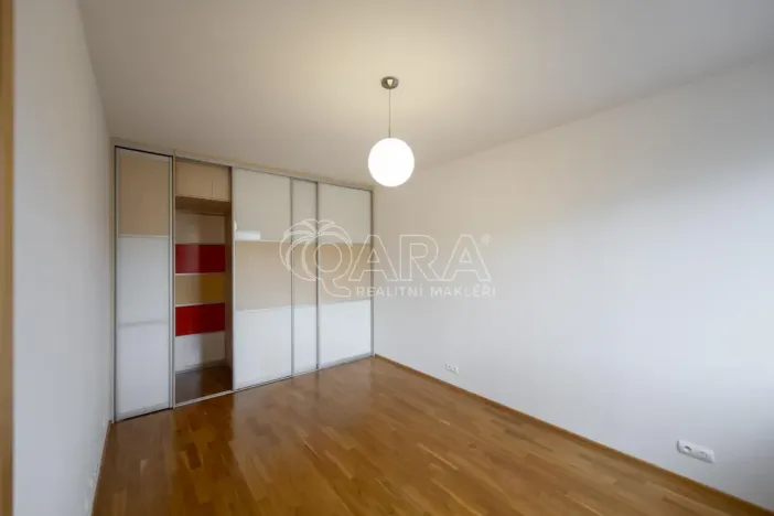 Pronájem bytu 2+kk, Praha - Košíře, Linhartova, 81 m2